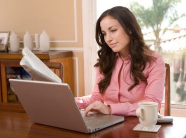 lady on laptop