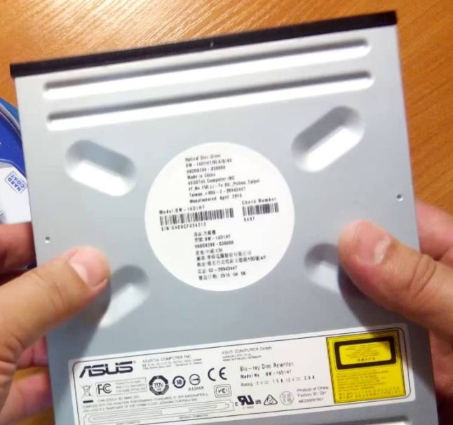 asus blu ray player wint play newer disks