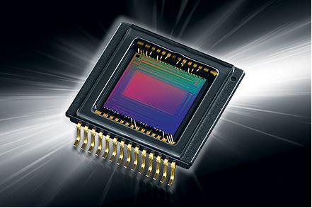 Canon-VIXIA-HF-R80-R82-cmos-sensor