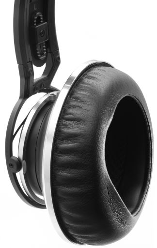 AKG Pro Audio K872