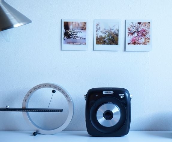 Fujifilm Instax Square SQ10