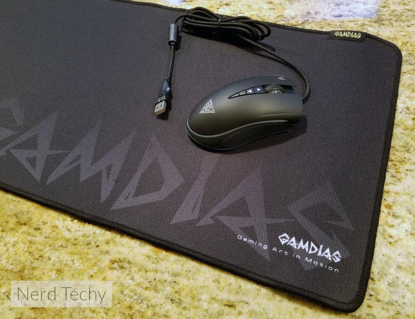 Gamdias-Zeus-M1-Gaming-Mouse-NYX-P1-Mouse-Mat