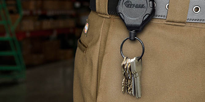F72C Retractable Keyring Recoil Pull Detachable Double Head Outdoor Camping 