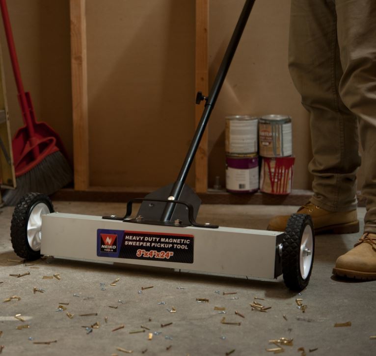 Neiko Magnetic Pick-Up Sweeper