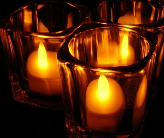 Vont Realistic Bright Flameless LED Tea Light Candles