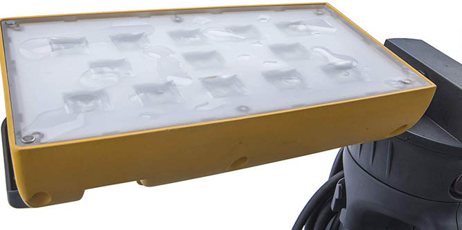 Lutec Work Light w Tripod Integrated LED Heavy Duty Adjustable Height 7000 Lumen