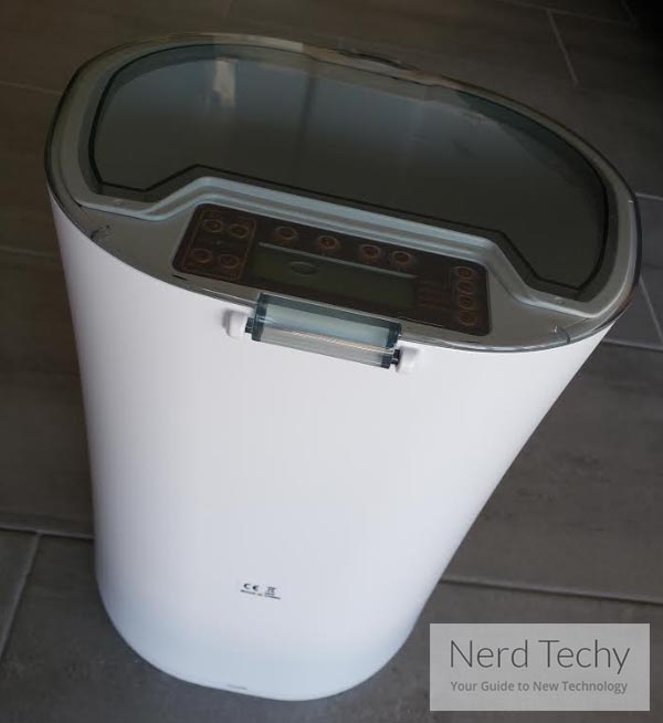 A Detailed Review of the Wopet Automatic Pet Feeder - Nerd Techy