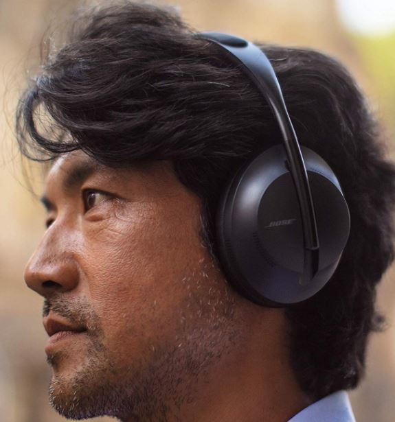 First-Look Review of the Bose Noise Cancelling Headphones 700 