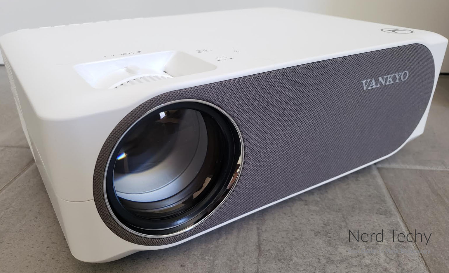 Review of the VANKYO Performance V630 Full HD Projector - Nerd Techy