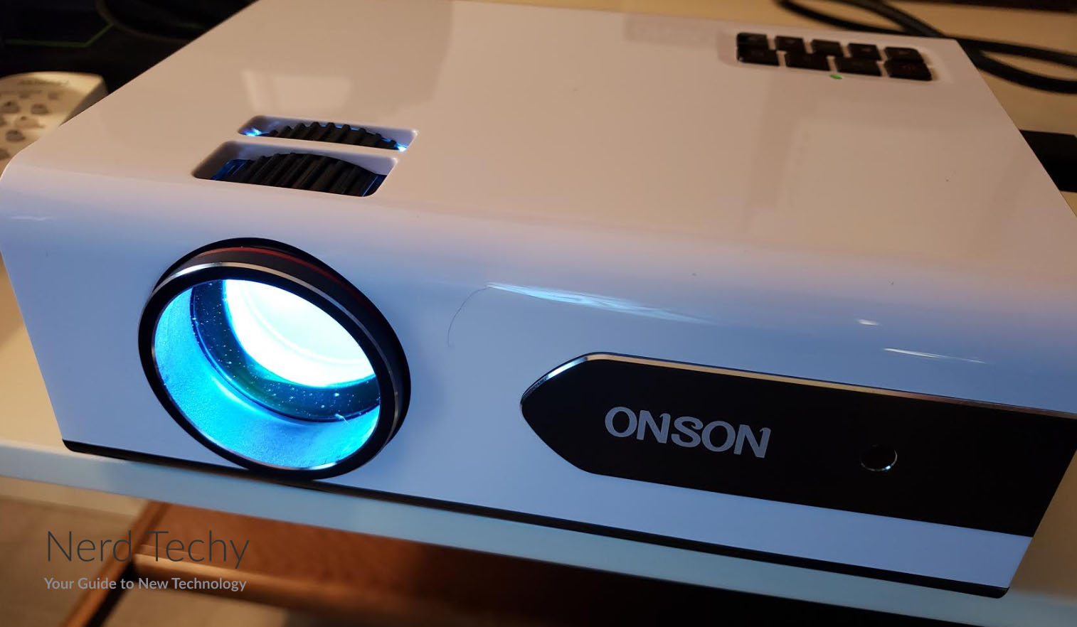 Onson GP18 Mini Projector