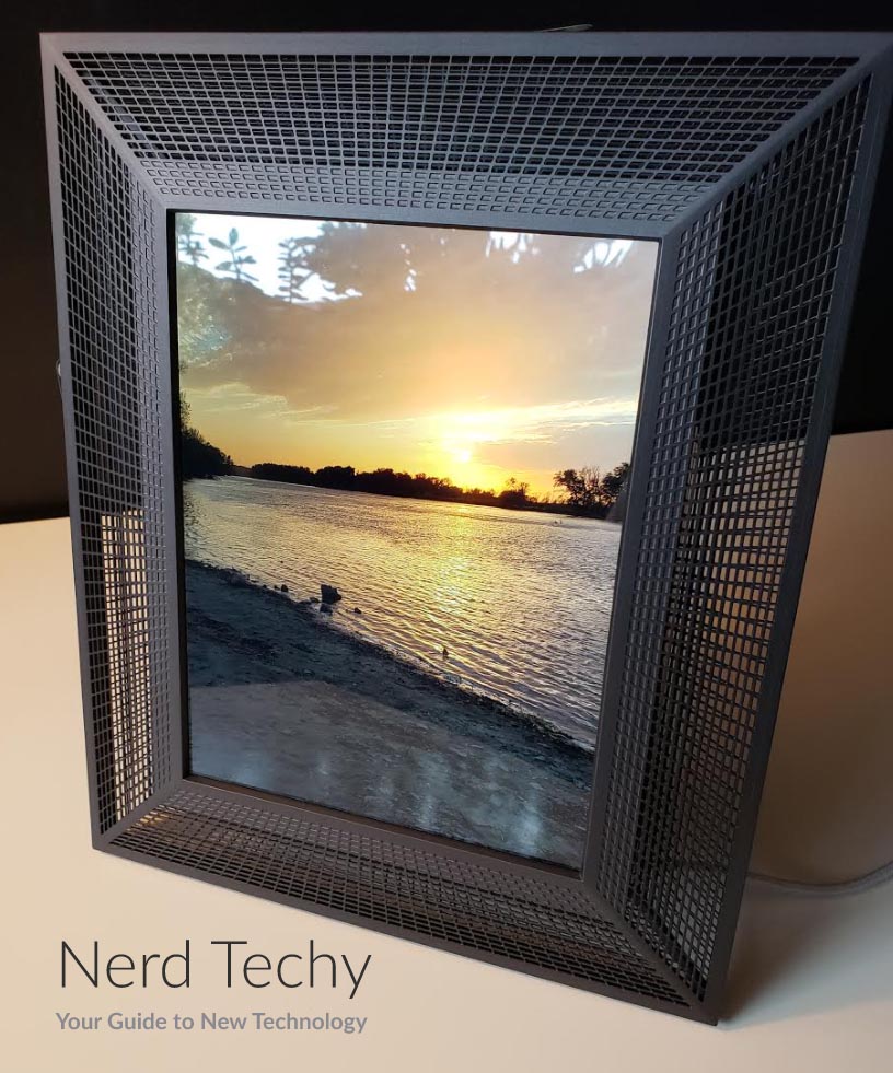 review nix versus aura picture frame