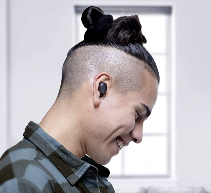 listening-to-wireless-earbuds