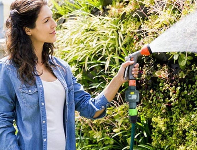 Best Garden Hose Water Flow Meters in 2021 - Nerd Techy