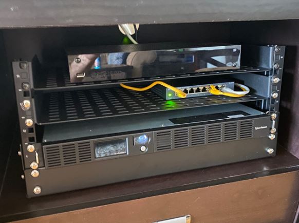 battery backup server