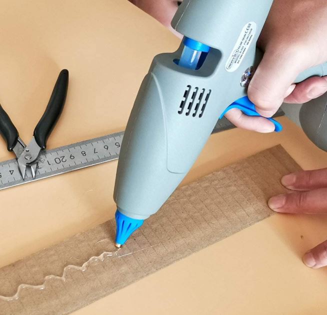 Guide to the Best Cordless Hot Glue Gun (Battery-Powered) - Nerd Techy