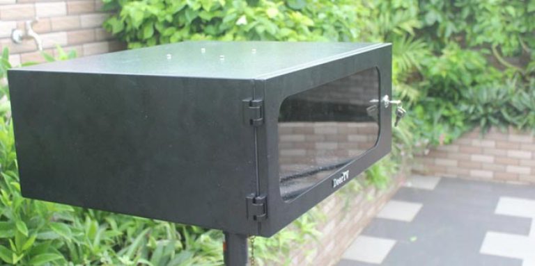 DeerTV: The Best Outdoor Projector Enclosure? (Review) - Nerd Techy