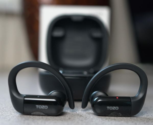 Tozo T5 vs. Ticksounds Q25 Wireless Earbuds Review Compare