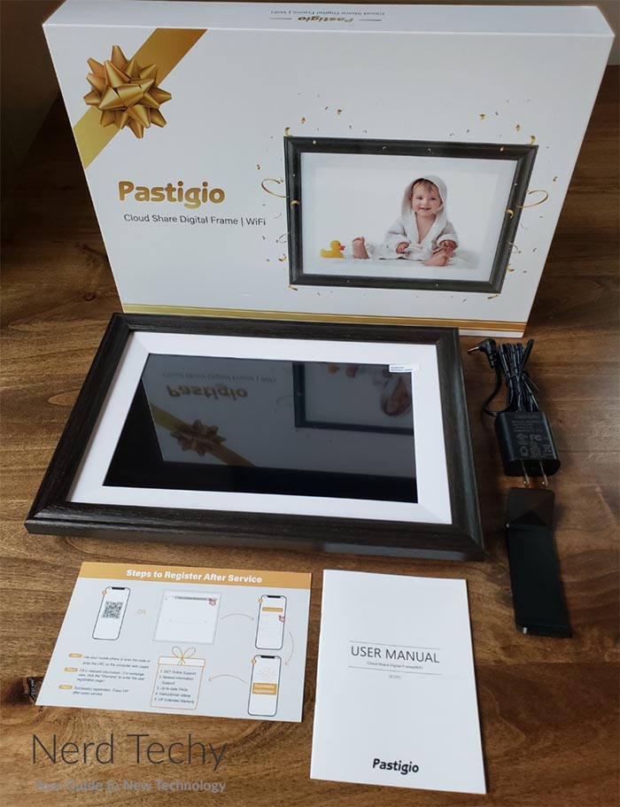 Pastigio WiFi Digital Wooden Frame