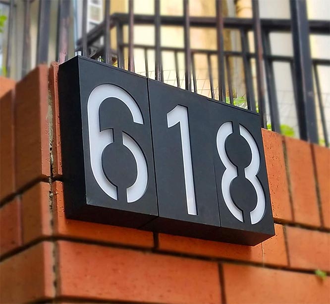 JBD Signature Solar House Numbers