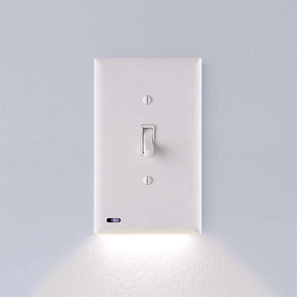 Best Illuminated Light Switch (Built-In LED Night Lights) - Nerd Techy