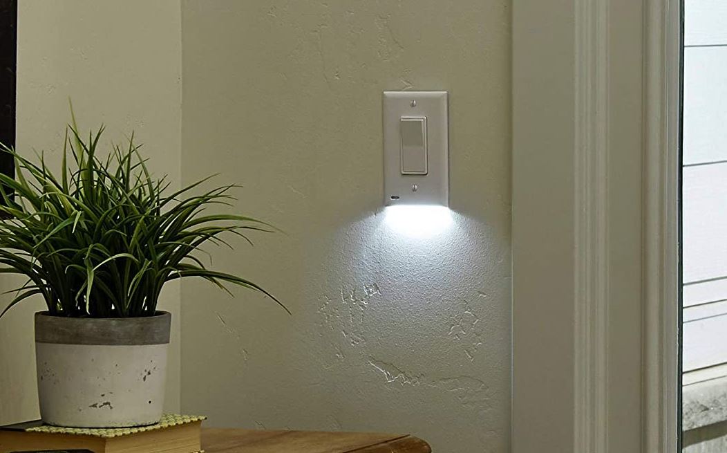 2 Pack - SnapPower SwitchLight [for Double-Gang Light Switches] - Light  Switch Wall Plate with Built-in LED Night Lights - Bright/Dim/Off Options 