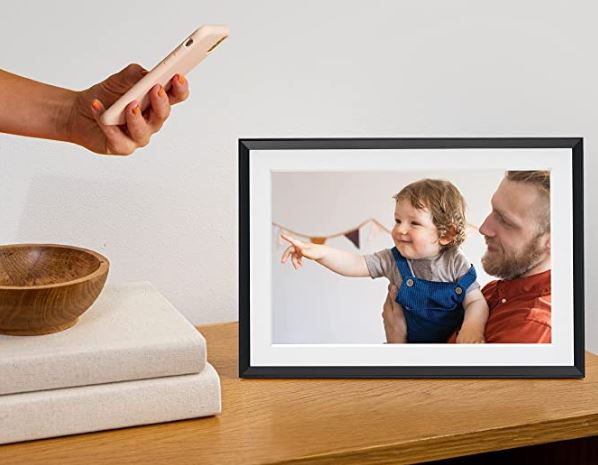 Aura Carver HD Smart Digital Picture Frame