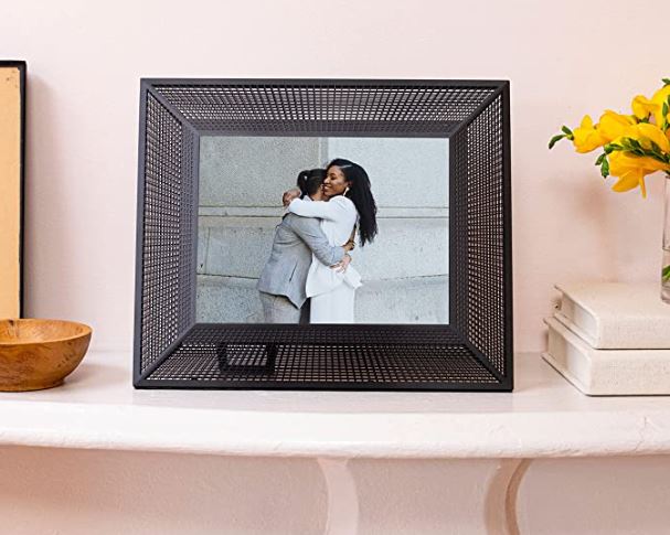 Aura Smith 2K Smart Digital Picture Frame