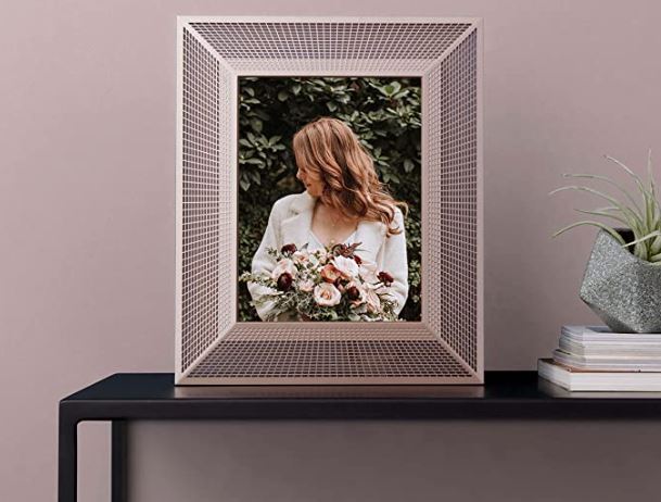 Aura Smith 2K Smart Digital Picture Frame