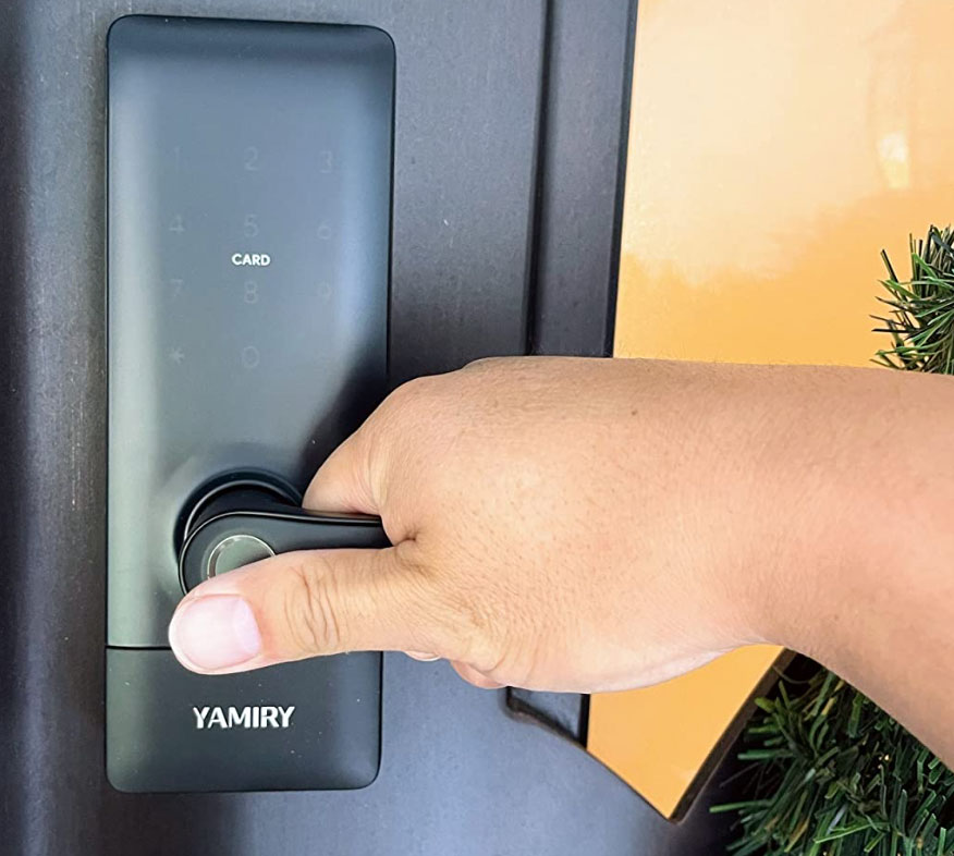 Unboxing & Review of the Yamiry Biometric Smart Door Lock - Nerd Techy