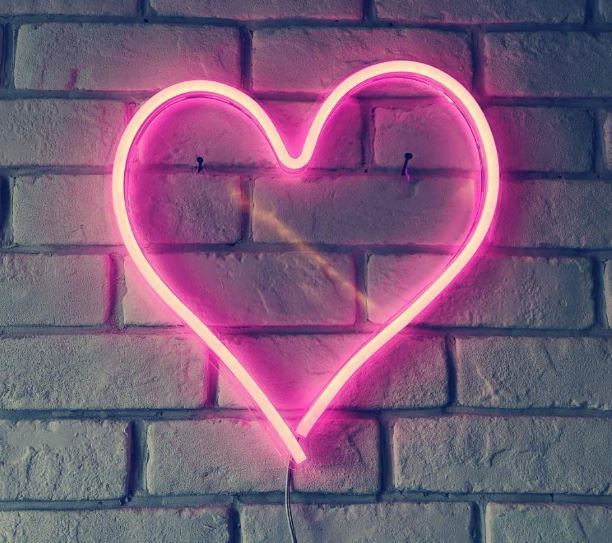 Guide to the Best Neon LED Heart Sign in 2022 - Nerd Techy