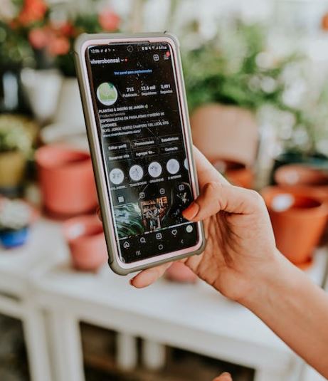instagram-profile-on-smartphone