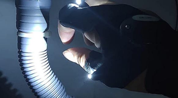 led-flashlight-gloves-under-the-sink