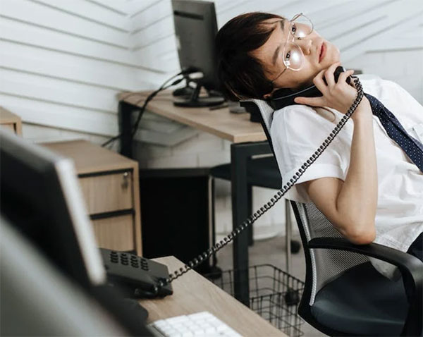 office-worker-on-telephone