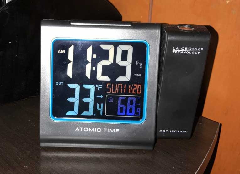 La Crosse Technology Projection Alarm Clock