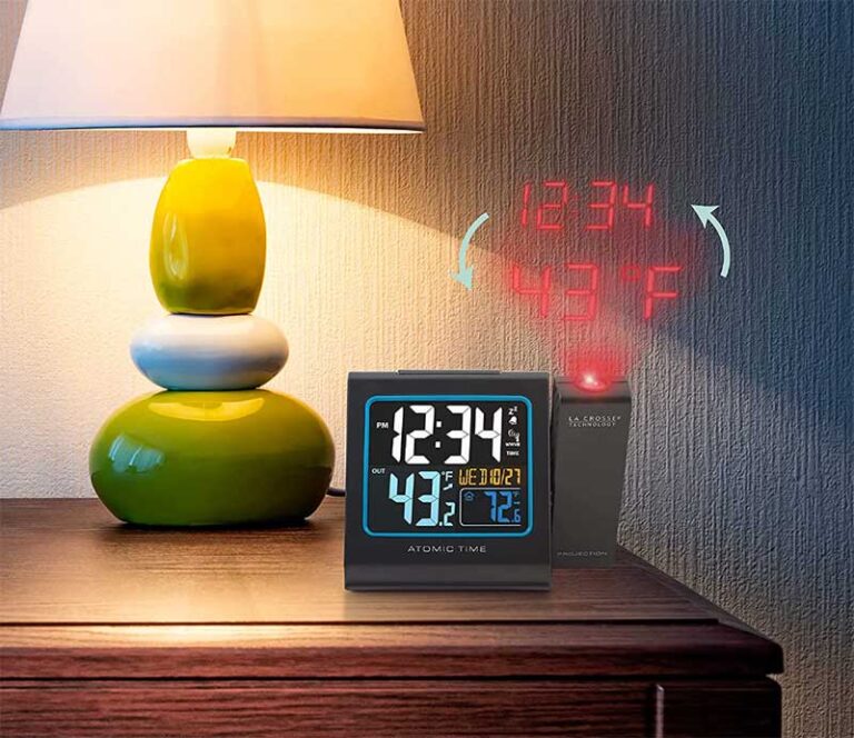 Best Projection Alarm Clocks to Display Time on a Wall or Ceiling (2023)