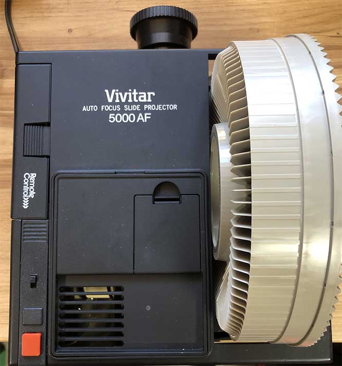 Vivitar 5000 AF Slide Projector