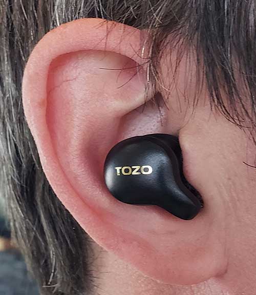 TOZO Golden X1 comfort in ear