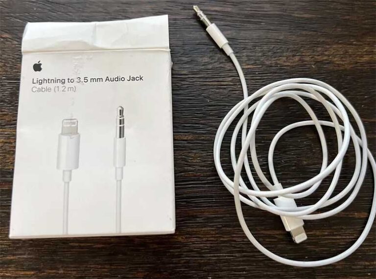 Best Lightning to 3.5mm Auxiliary Audio Cable for iPhone in 2023 Nerd