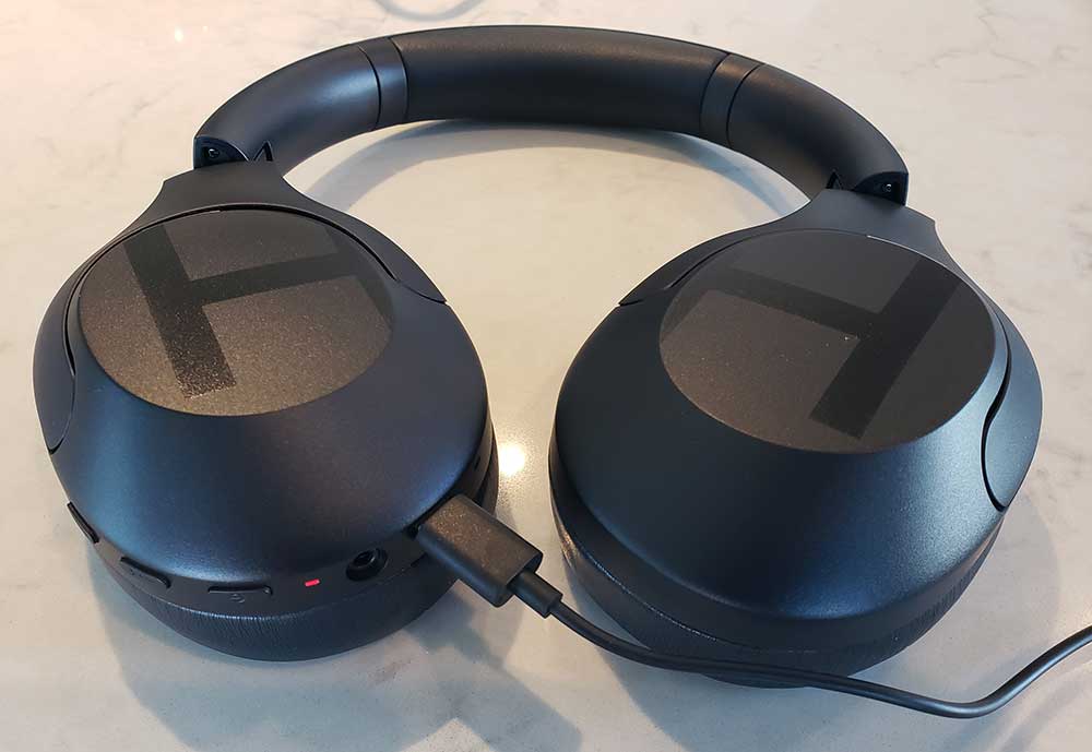 Haylou-S35-ANC-headphones-charging
