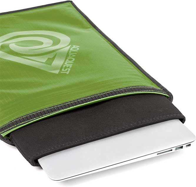 AquaQuest-Storm-Laptop-Sleeve