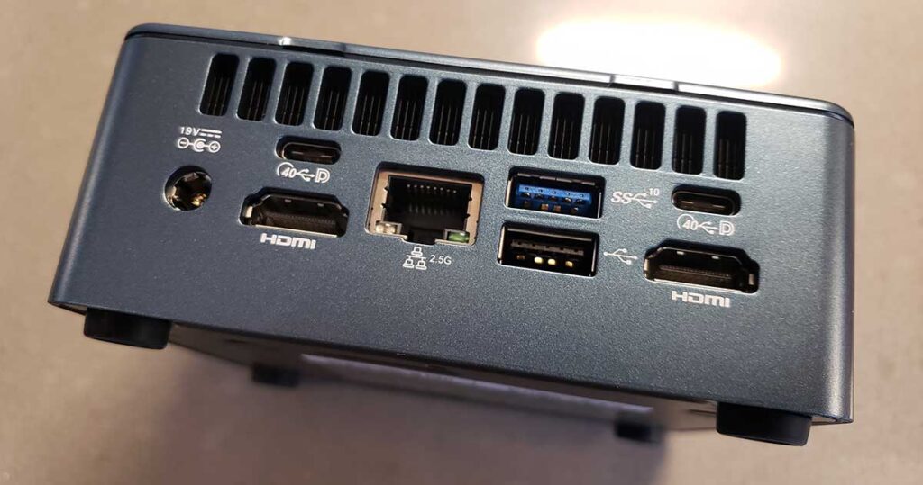 GEEKOM-Mini-IT13-back ports