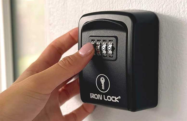 iron lock key holder