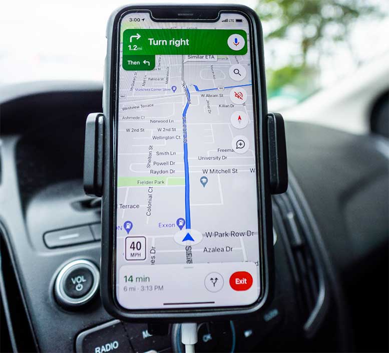 google maps on phone in car