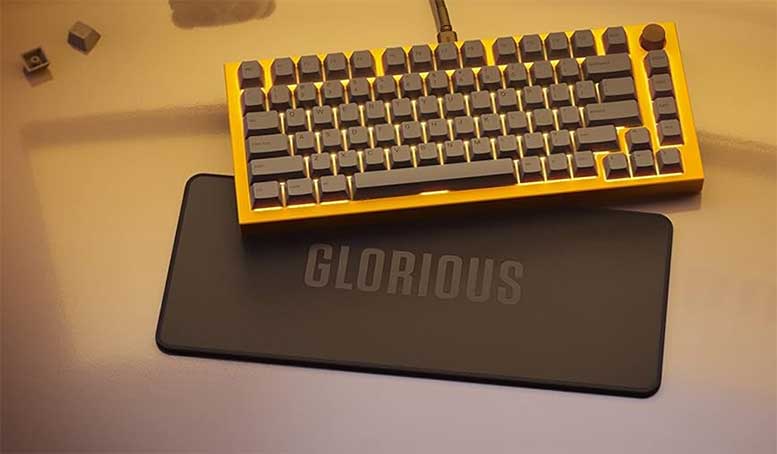 Glorious-Sound-Dampening-Keyboard-Mat