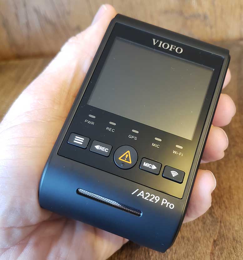 viofo-a229-pro-in hand