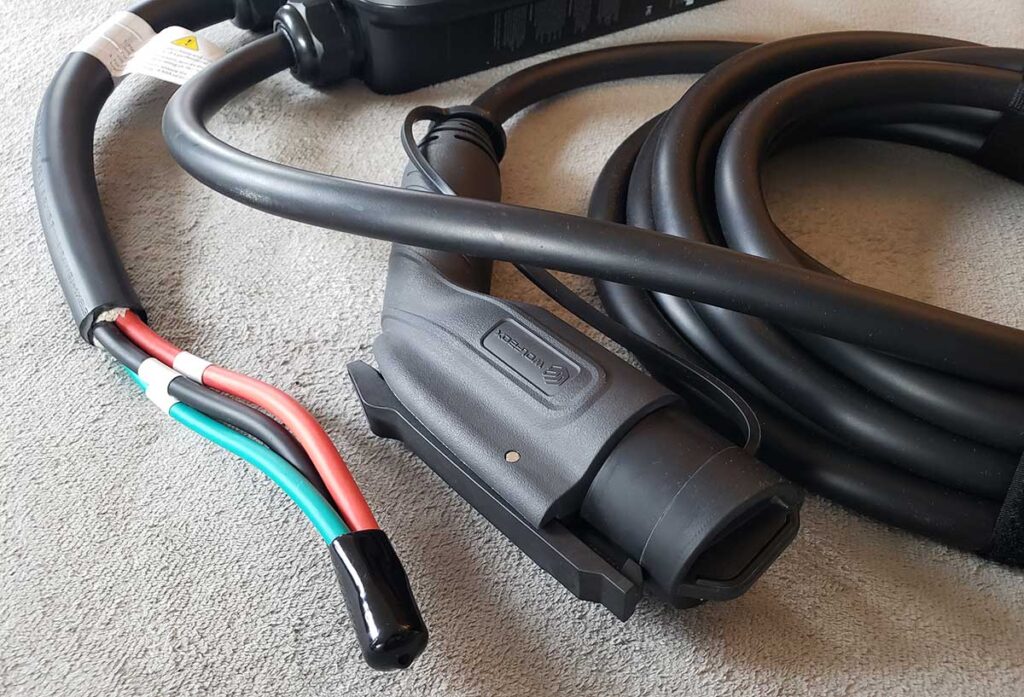 WOLFBOX-Level-2-EV-Charger-cables