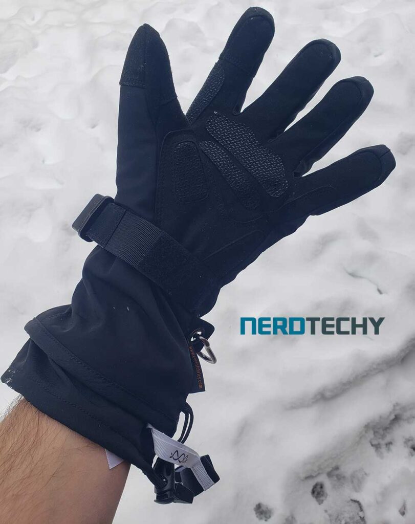 wearing-neberon-pro-series-palm side