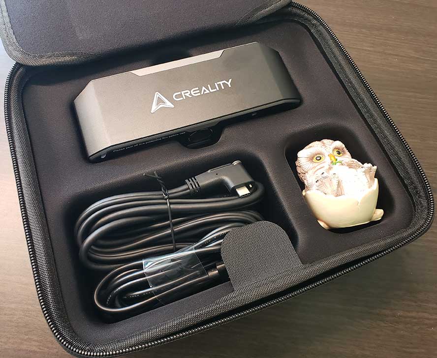 Creality-CR-Scan-Otter-in storage case