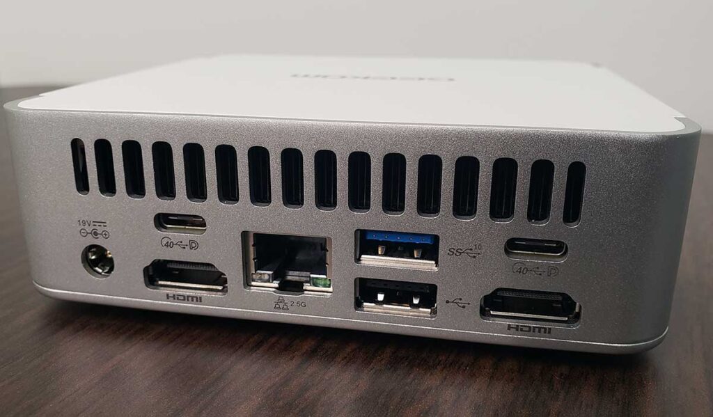 geekom-xt13-pro-mini-pc-rear ports