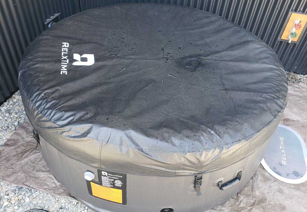 relxtime-portable-inflatable-hot-tub-removable cover